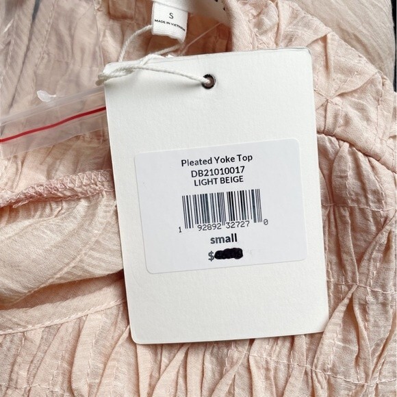 NWT DownEast Pleated Yoke Long Sleeve Blouse Light Beige Blush Size Small NEW - Picture 10 of 15
